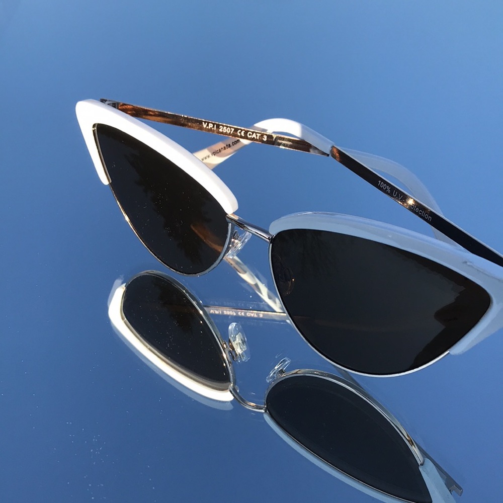 Vintage white frame cat eye sunglasses